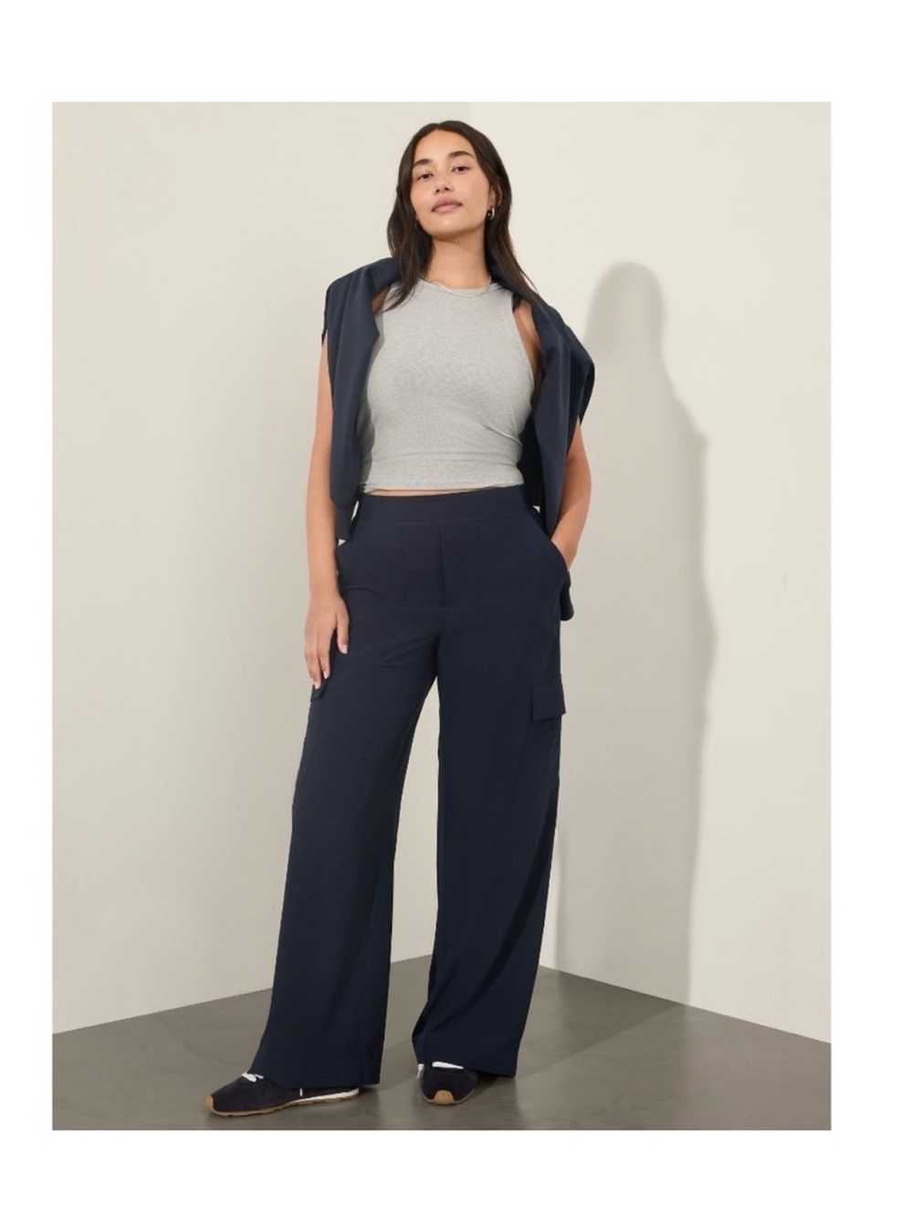 Athleta Brooklyn Heights Cargo Pant Wide Leg Navy Women’s Casual Travel NEW